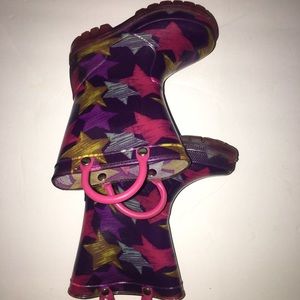 Kids rain boots size 5